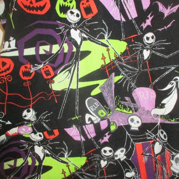 Disney Tim Burtons Nightmare Before Christmas Halloween Scrub Top 3XL Black Mult - Picture 6 of 6